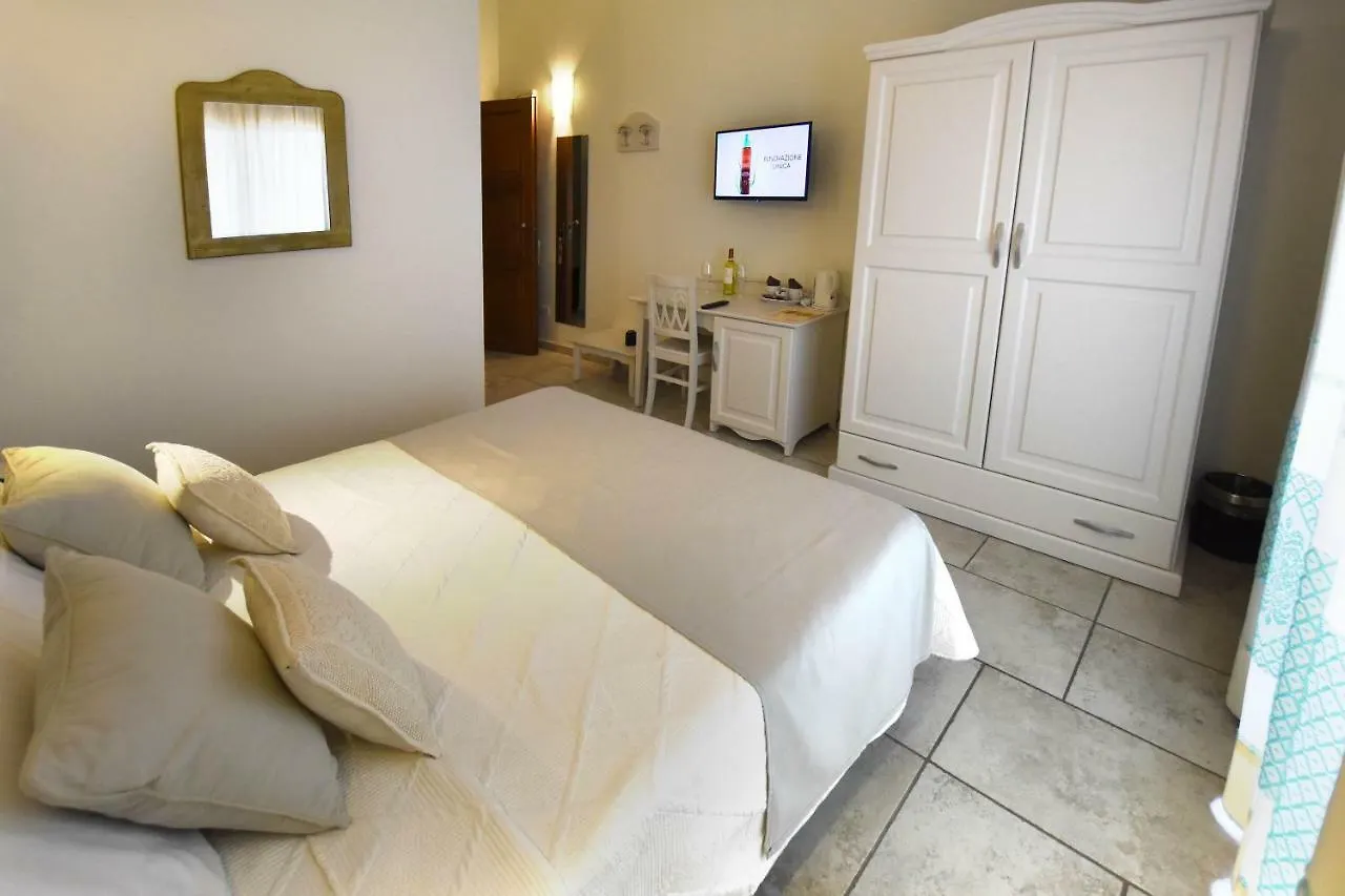 B&B I Graniti Sardi Villasimius 3*,